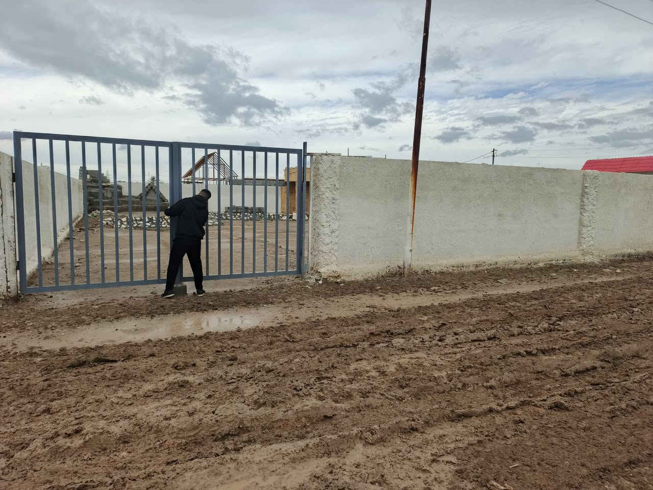 اسلام عليكم مزرعه لبيع المساحه الكليه 800 متر الواجه 40
طابو زراعي سند 25 تحويل بسم المشتري
مكان المزرعه شارع الرسول عله بزل حجي علي
مكانه كلش حلو خدمات متوفره
اي استفسار ع الرقام  وسعر ***********
***********
