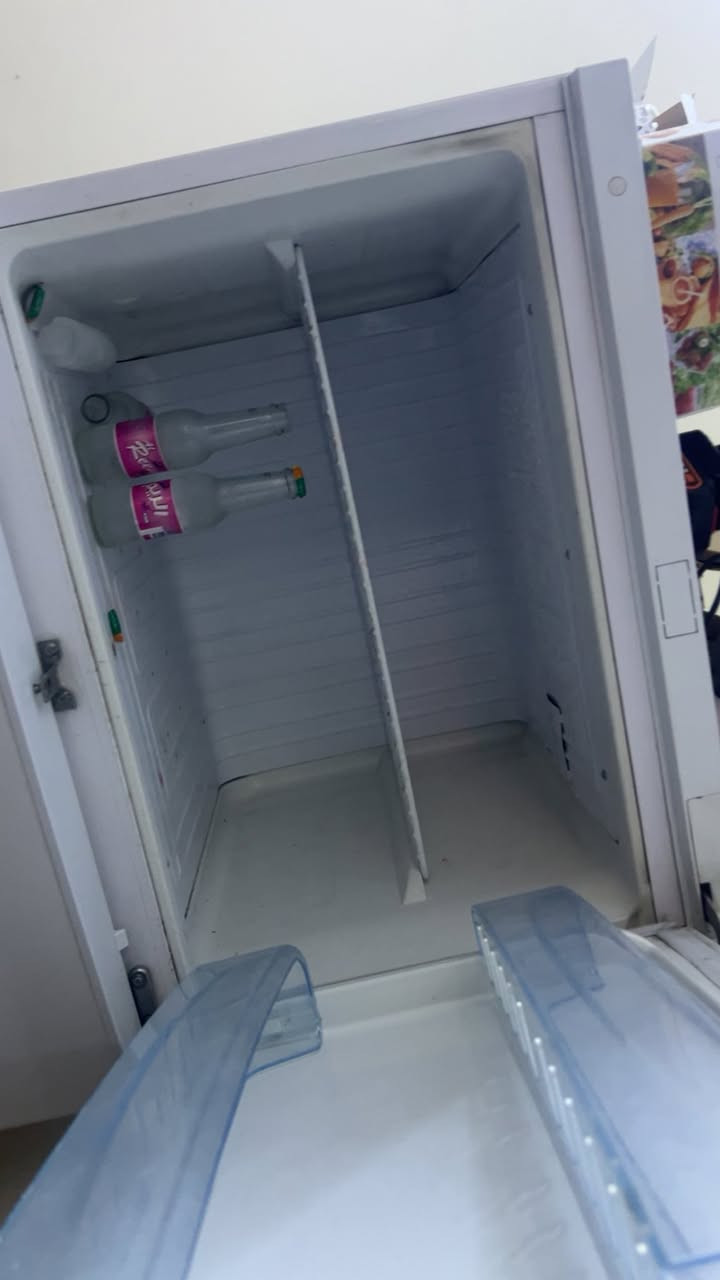 مرحبا عندي هاي الثلاجه كلش نضيفه بس بطنهه وصخ ينرادله بس مسح سعر ١٥٠


**إذا كنت صاحب هذا الإعلان وتريد حذفه لأي سبب، رجاءا أرسل رسالة إلى الدعم الفني**