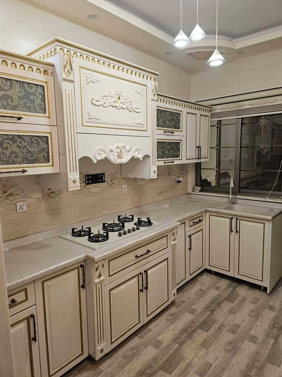 كاونتر موديل ملكي مستخدم شي قليل
٤امتار  وسنك 

متر و٤٠  بوكس ثلاجه ٨٠ سم 

كامل مرمر يجي وياه طباخ منضدي 

عنوان اربيل نقل علينا حد بغداد 

يتوفر نقل باقي محافظات


**إذا كنت صاحب هذا الإعلان وتريد حذفه لأي سبب، رجاءا أرسل رسالة إلى الدعم الفني**