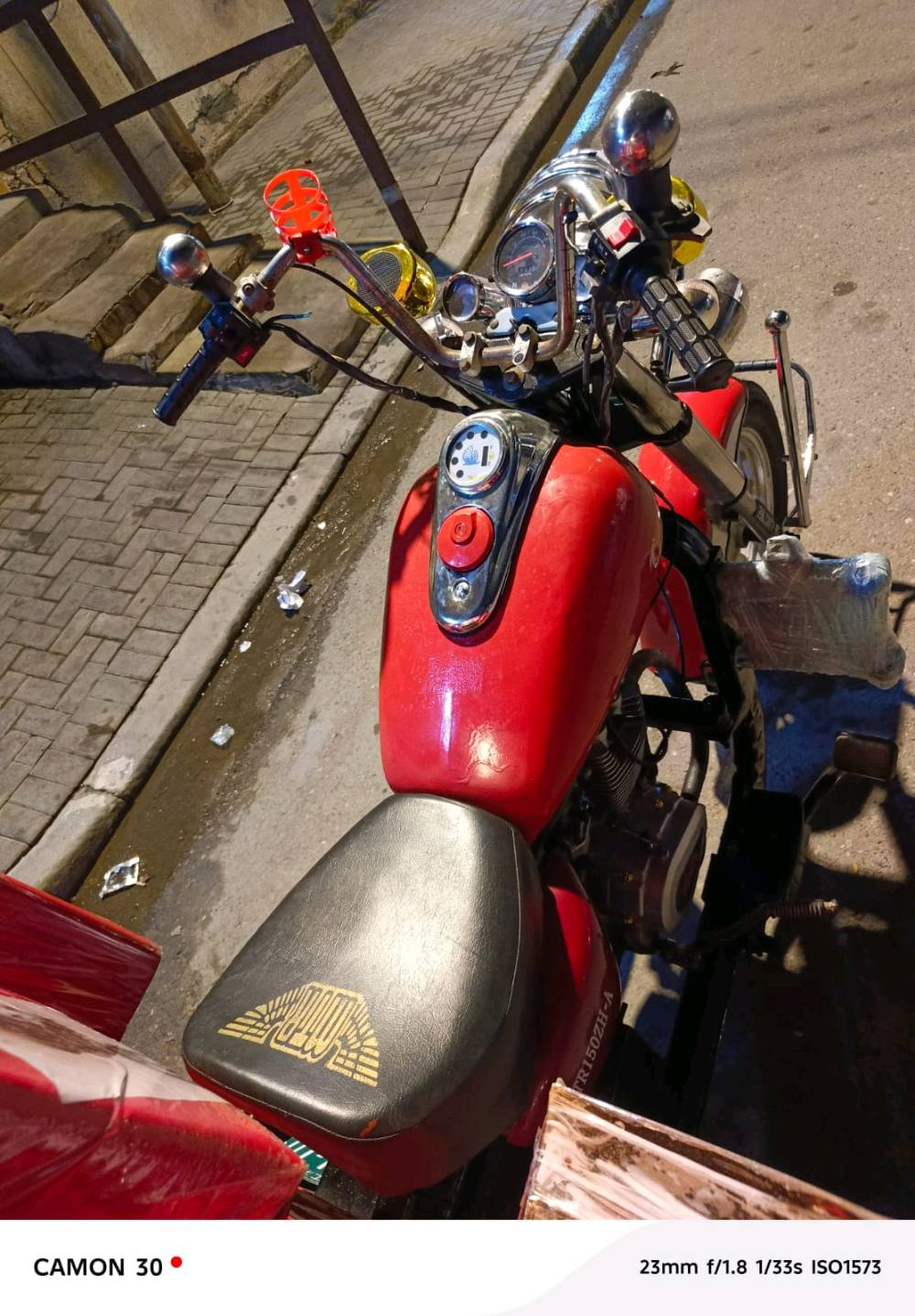 السلام عليكم ستوته البيع امتي ار البيع موديل 2014ستوته .وراق حلوه كلشي بيها شغل ستوته تعمير وكلشي بيها جديد ستوته.بسمي وتجي.شوف حله من صوره  مكاني البصره القبله حي الشهداء سعر مليون 600وبيها مجال حك جيه وهاذ رقمي وال شاري بي خير ودالل ***********