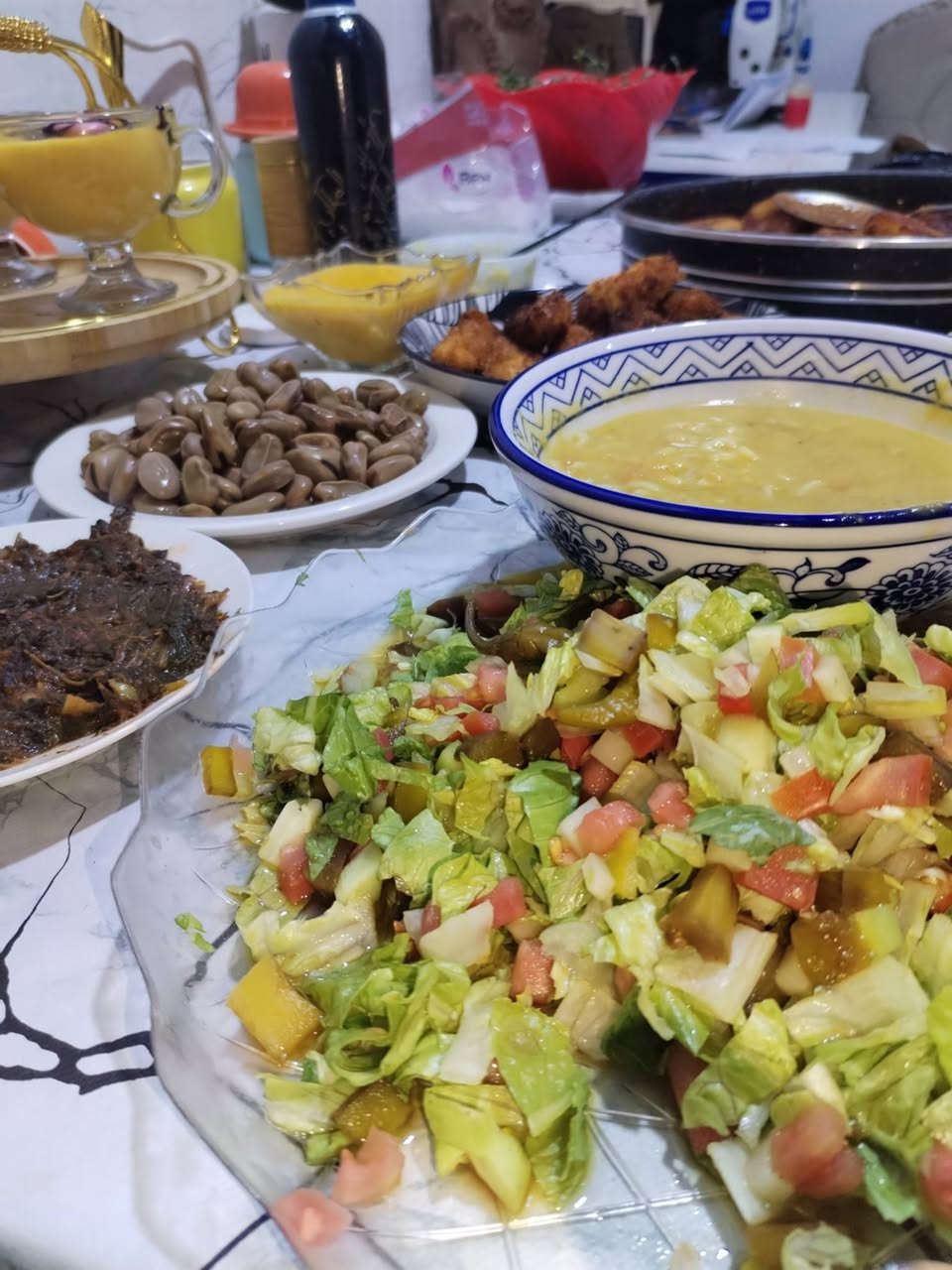 (للاستفسار و الحجز ***********) نكهة البيت… الطعم الذي يذكّرك بأجمل لَمّة وأطيب سفرة 🌿🍲
أكلاتنا تُحضّر بحب، وبمذاق أصيل يشبه طبخ الأمهات.
من أول لقمة ستشعر بدفء البيت ونكهة الزمن الجميل ❤️
📍 مطبخ نكهة البيت
الطعم الأصيل… والجودة التي تستحقها.
