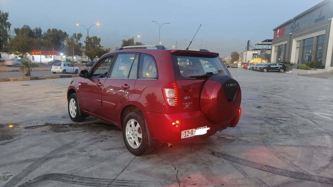 تيگو موديل 2013
فول واحد على واحد فد مرة نضيفة 
دبل سويج موجود من 2013
 قطرة صبغ ما بيهة ولا حادث ولا بارد 
السيارة ماشية قليل حيل
شرط المكينة جديدة حيل ما ينسمعلهة صوت 
والگير هم جديد حيل
باسمي انا الشرعي شرط التحويل
سنترلوك من الشركة شغال وموجود من تقفل حتى فتحة السقف  والجامان تنسد
تبريد ثلج يعني بارد حيل التبريد وضع شركة غازو الاصلي 
كشنات جلد من الشركة 
كلهة جديدة ما بيهة گلوب عاطل 
مواصفاتهة
 تدفئة بالكسنات
فتحة سقف
حساسات على البگ بلادية من الشركة
سنتر لوك هم شركة
بريك ABSمانع انزلاق
مري كهرب 
اربعة جام كهرب
بيهة سستم سماعات شرط درجة اولى 
شاشةHD
كامرةHD
سيارة احلى من الصور حيل حلوة الشراي يتصل غير متواجد على الفيس يتصل او يراسل واتساب
***********

السعر 69 وبيهة مجال للشراية
