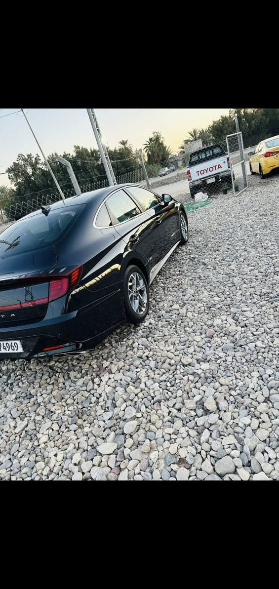 سلام عليكم 
سوناتا ٢٣ وارد أمريكي 
معوقين وكاله سياره جديده كلش 
ضربه خفيفه طرف البنيد وبيها بارد شبر ونص قبق جنطه 
سياره فول عدى الفتحه 
تبريد ثلج تخم تاير 
محرك ٢٤٠٠ لايت زنون
سياره ماشيه ٣٣ فقط 
السعر ١٥٠ وبيها مجال حك الجيه 
الاتصال عل الرقم ***********
