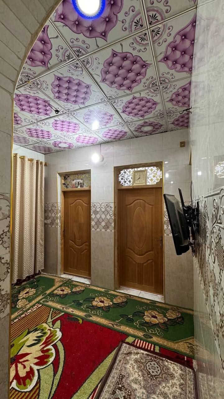 موقع مميز ملحق قرية الغدير
دار للبيع
 شارع سيد صالح قريب  شارع الصب وشارع كربلاء
بيت بناء جديد 
⚘️⚘️⚘️⚘️⚘️⚘️⚘️⚘️⚘️⚘️⚘️⚘️
تفاصيل الدار..
المساحة 100 متر طابقين مربع
يحتوي على ..
4 غرف نوم 
استقبال ومطبخ كبير 
4 صحيات 
منور عدد 2
صاله عدد 2
🍀🍀🍀🍀🍀🍀🍀🍀🍀🍀🍀
تفاصيل البناء ..
اساس صب + تجعيب 
بناء طابوك 
سيراميك هندي 
ارضية بورسلين درجة اولى 
حدادية درجة اولى ثقيل 
السكف للطابقين صب مركزي 
سقوف ثانوية 
......................................................

السعر مناسب جدا جدا  
للاتصال  ***********
