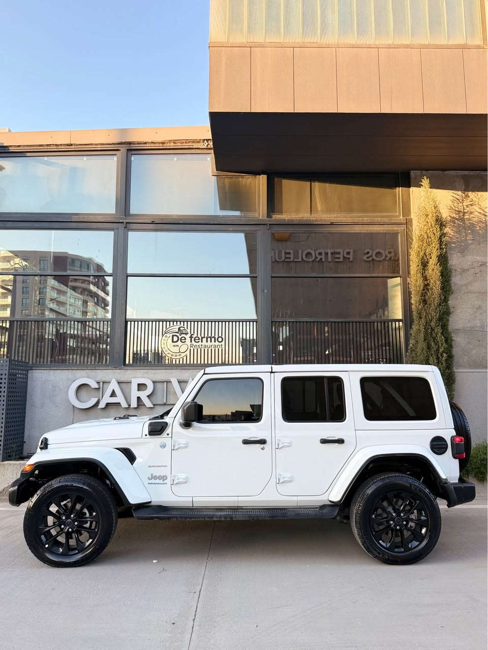 Jeep wrangler SAHARA.2025🔋

چێپ رانگلەر  سەحاڕا 
سعر:٣٠٥$معامەلە
ژم:*********** 

چێپ رانگلەر سەحاڕا مۆدێل ٢٠٢٥ ✅✅
موسەفاتی سەحاڕا،سەیارەکی زۆر تازەو جوان
 ٣ هەزار رۆیشتووە وەک سفر وایە ، 📦📦
سەقف سپی بیلاد،کوشن هیتەر ،سوکان هیتەر ،تبرید مرکزی،شاشە گەورە،ئایپاد،دەبڵ ئەکسل،لایت لید و عەدەسە توڵ و بلاجکتۆر،بەصمە ،درگا بەصمە،شەغال،خەتی جادە،
٣مۆد ،هایبریڏ ،کارەبای ،بەنزین،🔋🔌
سەیارەکە بێ بۆیاخە بێ چاڵ و شوخت و بێ تەعدیل
 گێڕ و مەکینە و ئەکسلی بەشەرت 

جيب رنكلەر موصفات سحارا و هايبريد موديل ٢٠٢٥
بصمه ،بابين بصمه،شغال،تبريد مركزى،تحديد سرعه،
تحكم ستيرن،ستيرن تدفئه،كشنات تدفئه،شاشه كبير و كاميرة،سقف كشف البيض بلادى،لايتات ليد،عدسات ،دوسة،
سيارة ٤ سلندر تيربو،٣ مود كهربا، هايبريد ،بنزين⌛️
٣ الف ماشيه،لاعزاء،سيارة..بدون سبغ بدون تعديل و بارد 
بس ١ قطعه مبدل بلادى سيارة هوايه جديد ٣ شهر عنده
مكان سيارة سليمانيه السليمانية, العراق
