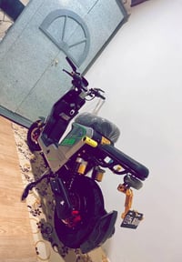 R9 ونلي 2026الدراجه بحالة الوكاله ما ماشيه ما مستعمله هواي  5 باتري + ...