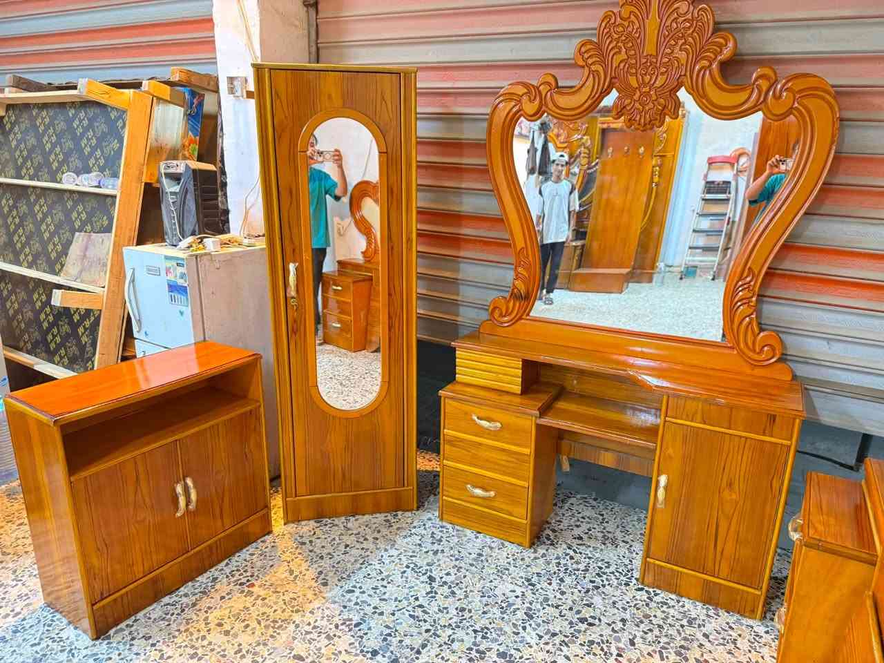 السلام عليكم 
غرفه صاج عࢪاقي مستخدام 
غرفه6/ابواب 📌
السعر 650
نضافه 90/💯 
معا نقل فقط داخل بغداد 
واتساب ***********
