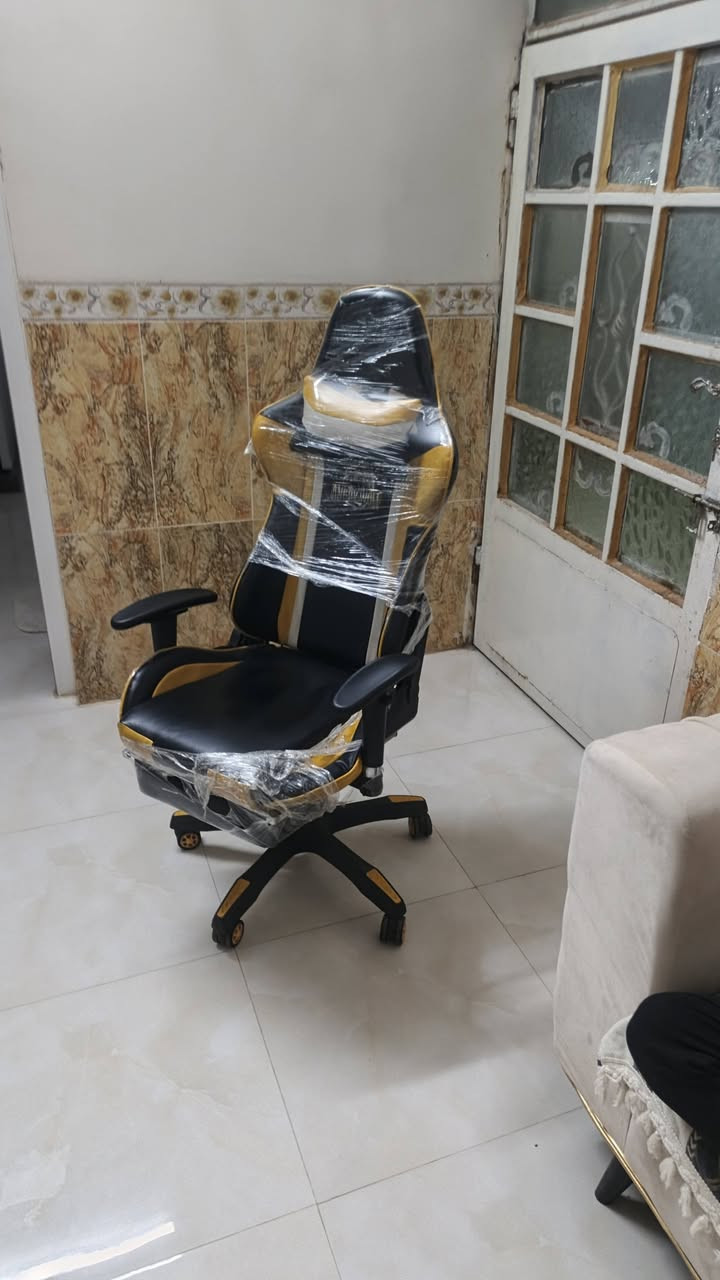 السلام عليكم للبيع كرسي كيمنك جديد مستخدم قليل بعده بغلافه السعر 65 وبي مجال مكان موصل ايسر تواصل *********** ما متواجد عل فيس
