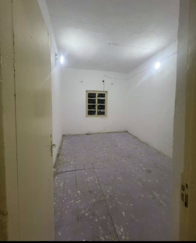 بيت للايجار في الطويسه قرب أعدادية الخنساء موقع ممتاز ، للسكن والانشطة تجارية على شارع 10م مساحة البيت / 180م
يتكون البيت من طابقين
الطابق الارضي يحتوي على
غرفه منام + استقبال كبيرة + مطبخ + مجموعة صحيات + صالتين
الطابق الاول يحتوي على / ثلاث غرف منام وحده صغيره + مجموعة صحيات + صاله
سعر الايجار : مليون وربع
عنوان المكتب حي الخضراء قرب اسواق عبداللة
مقارات المصطفر
الاستفسار والتواصل ***********
