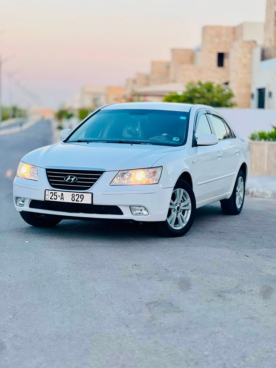 السلام عليكم
للبيع سوناته خليجي 
موديل 2009 ابيض ثلجي 
رقم كركوك دولي مشروع وطني 

السنويه وهزه جديد ال 2030

(السياره كلين بدون صبغ بدون تبديل كفاله عامه السونار موجود بلمنشور )

الباقي مكفول عامه
محرك 4 سلندر شرط 
كهربايات كلها شغاله
صدر امامي شاده جديد 
صدر خلفي شاده  جديد
كامره خلفيه
حساسات خلفيه
تبريد ثلج ❄️
تدفئه نار🔥
كهربائيات كلها شغاله 
سنتر لك 
ويل شركه بلاد 
 بلاتوث
دوشمه جديده 
داخلها جديد 
السياره بعدها على وضع الشركه 
السياره فول نضافه   
ترايها صفرر وأحله من الصور 
(السعر  113) بيها مجال 
مكاني تكريت

***********
