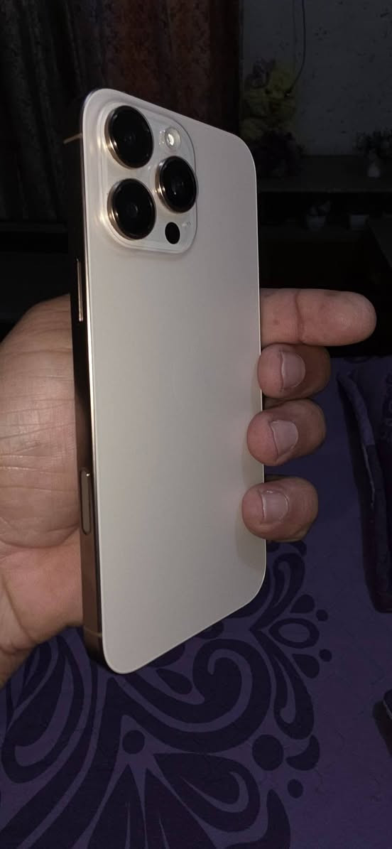 ايفون 16برو ماكس ذاكره 256بطاريه 100%‎جهاز اخو جديد زلغ واحد مابي وتر بروف جهاز بمعنه كلامه نضيف هوه جديد سوه عربي شرق اوسط اصلي ضمان ماستر لا مفتوح ولا مصلح ملحقات كامله سعر 1550اوبي مجال 

***********
