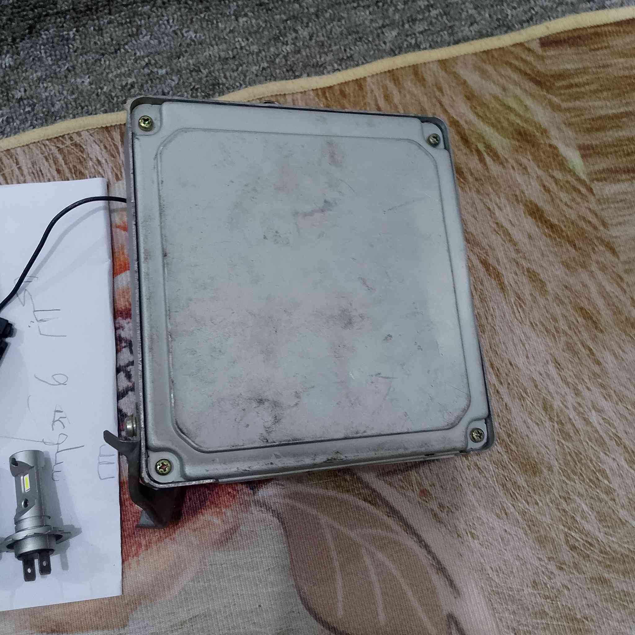 السلام عليكم عقل للبيع. كورلا بيكاشيو ***********
