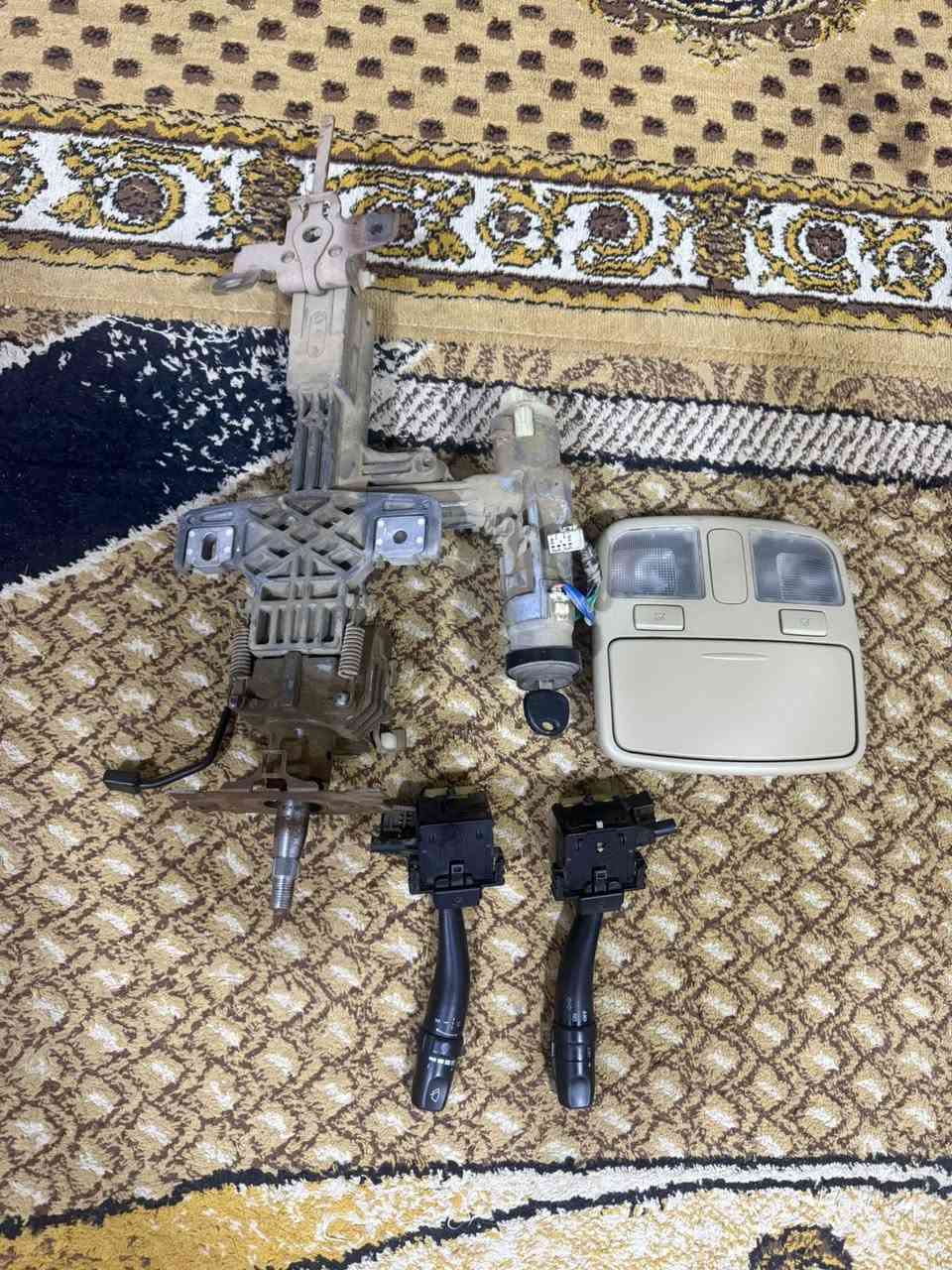 غراض سوناتا مقدس 2011للبيع شفت ستيرن مع الجوزه شرط لوك ونظيف ويدات ثنين اصليات وكلوب قماره كل الغراض جديدات ولوك سعرهن مناسب ان شاءالله *********** توصيل موجود
