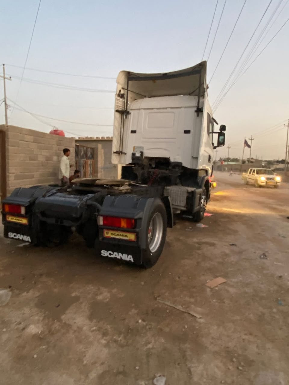 سلام عليكم سكانيه لبيع 2005 نجكسن تماتيك بسنويه قلاب رقم بصره تلث لوحات ***********
