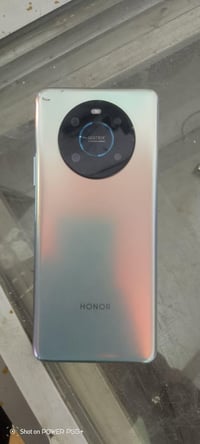 هونر X9 • ذاكرة ١٢٨ • شاشته مشروخة