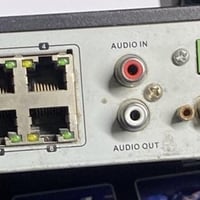 جهاز يشتغل بيه رمز اربده ب100 توصيل موجود 07704567711 يشغل 12 ميكا كام...