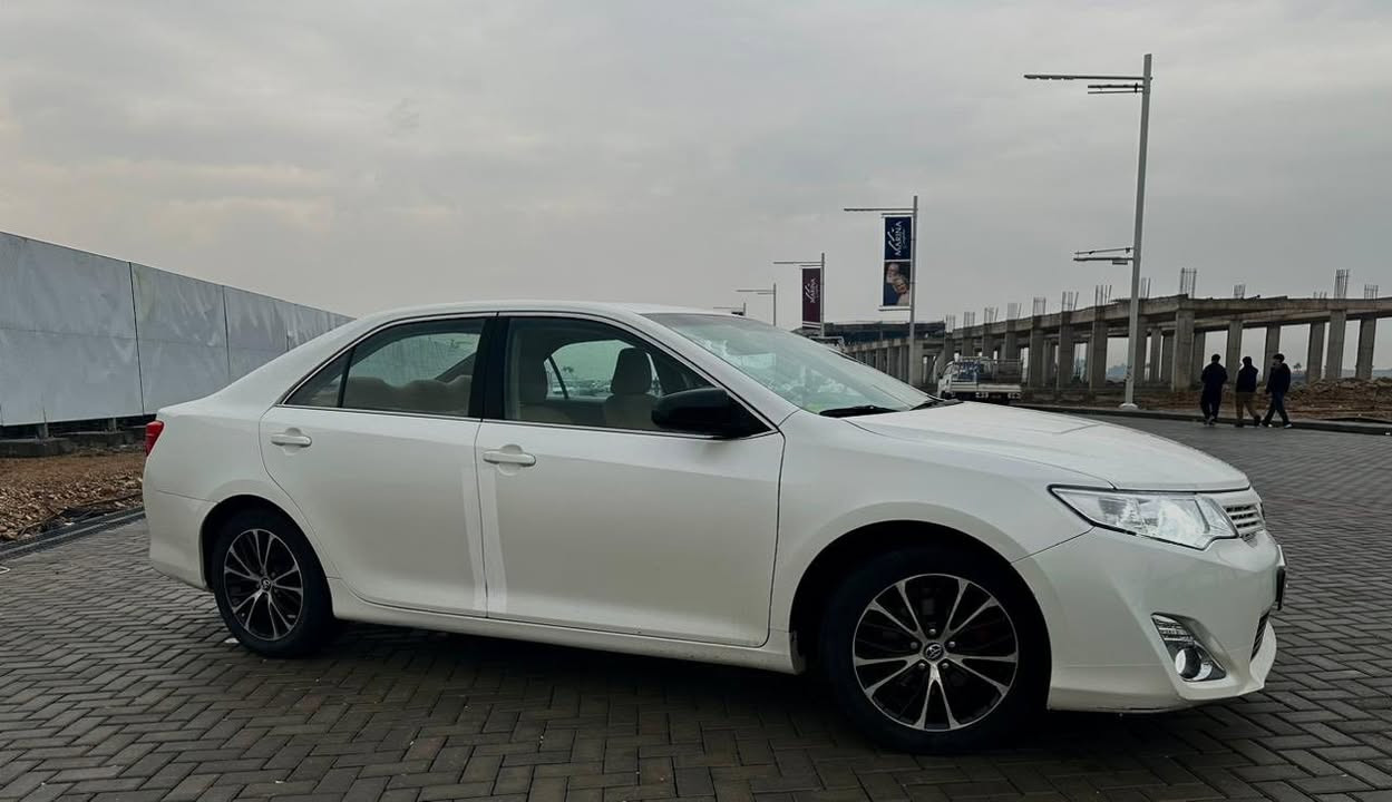 تـــــویوتا کامری خەلیجی 
مـــــۆدیل 2014
ڕەنـــــــگ سپی 
یەک دەرگای بۆیاخەو بستەک PDR
147 هەزار کیلۆمتر ڕۆشتوە
هەموو گێانی بە شەرەتەو ماڵی دۆستە سێر ڤسی کاملی بۆ کراوە 
بەناوی خۆمەوەیەو سەیارەی ماڵە

ناونیشان کلار بەردەسور 
***********
