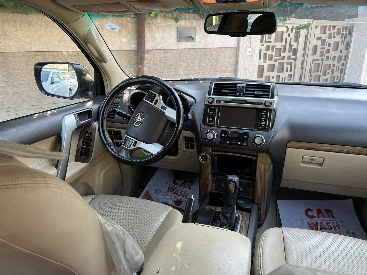 برادو موديل 2017 محرك 6 سلندر  دبل تانكي خليجي للبيع
ماشية 130 الف رقم اربيل باسمي تحويل ثاني يوم
بيها شوية بارد موضح بالصور txl  بدون سلايد 
صدر جديد وتخم تاير  السيارة مكفوله 
السعر 35000$ قابله للتفاوض 
مكان السيارة بغداد 
للتواصل 
***********
