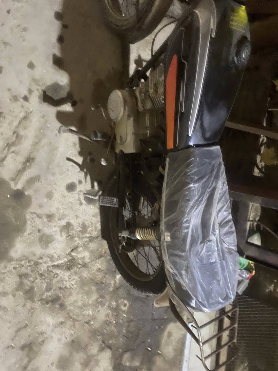 السلام عليكم دراجه أيراني للبيع أدوات سعره 250قفل ***********مكاني بصره معقل
