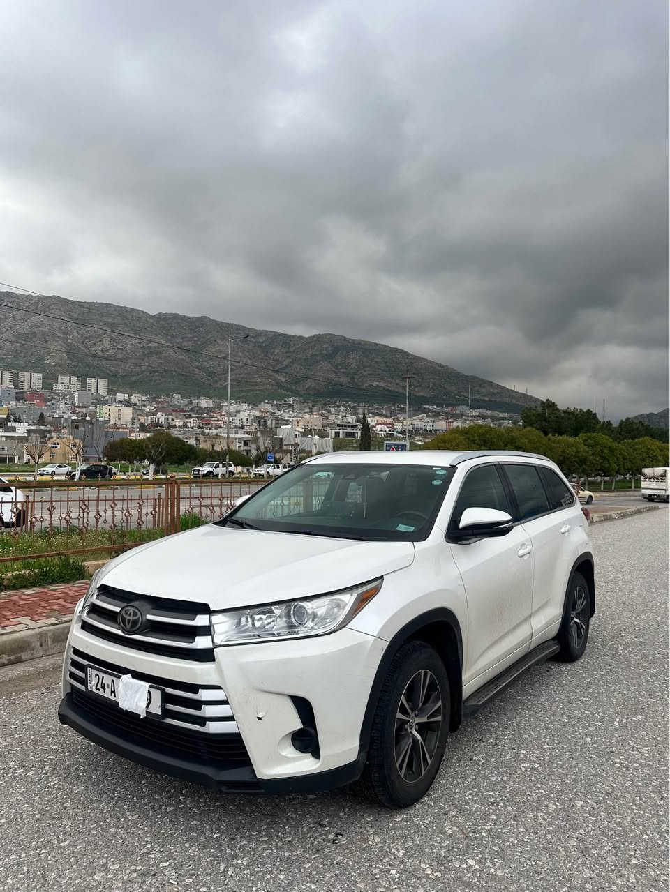 TOYOTA HIGHLANDER 2018
سعر (٢٦٥)$ مجال 
4*4 دبل اكسن
ره قه م سنوى جديد 
(١٠٠)milياجوى 
گير محرك تبريد بشه رت 
دبل اكسن بشه رت
٣ مقعد

سياره يال دهوكى 
(***********)☎️ دهوك, العراق
