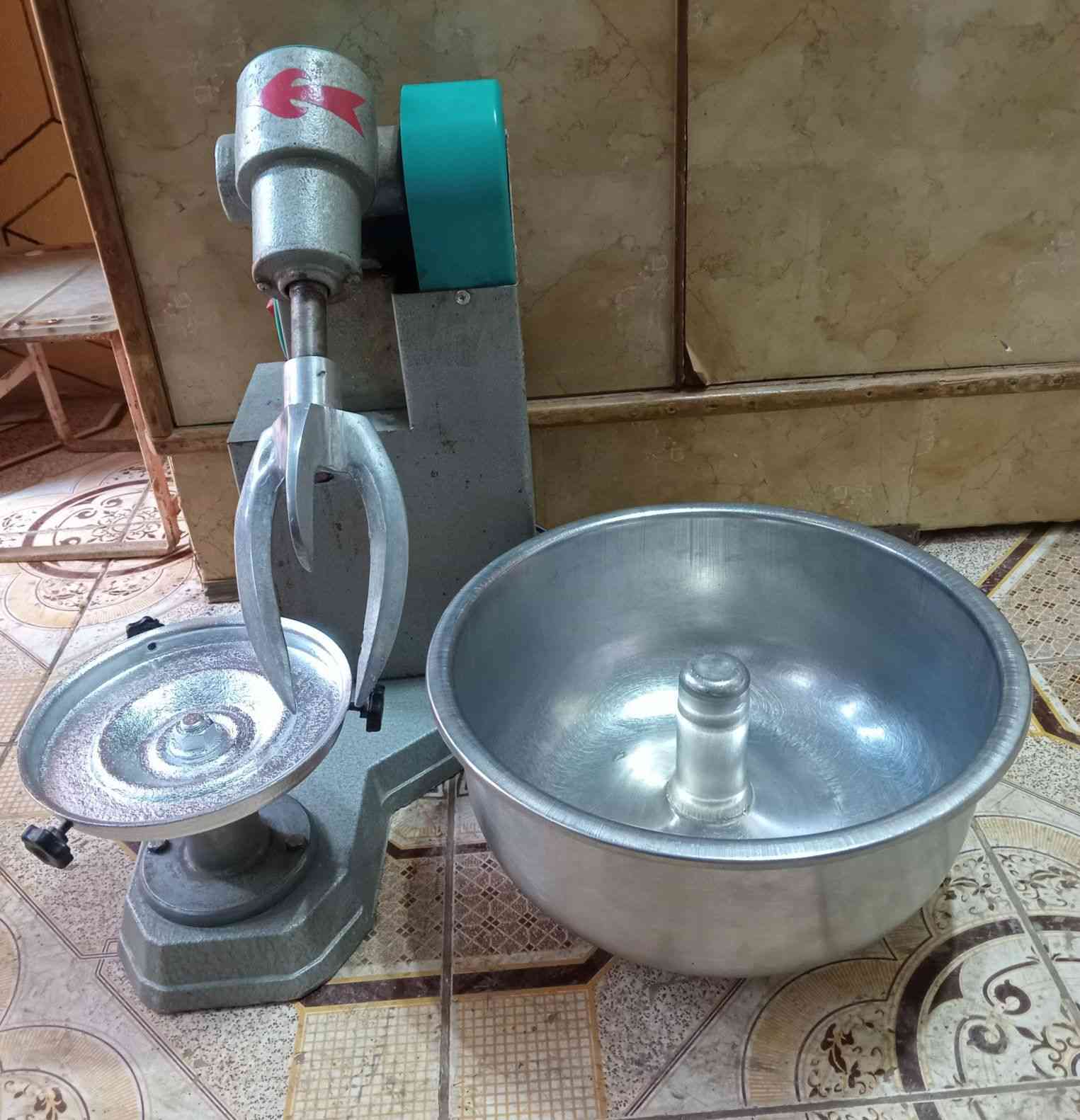 للبيع عجانه جدر ينفصل 10 كيلو مكاني بغداد جكوك قريب على الكاظمية السعر ١٧٥
***********
