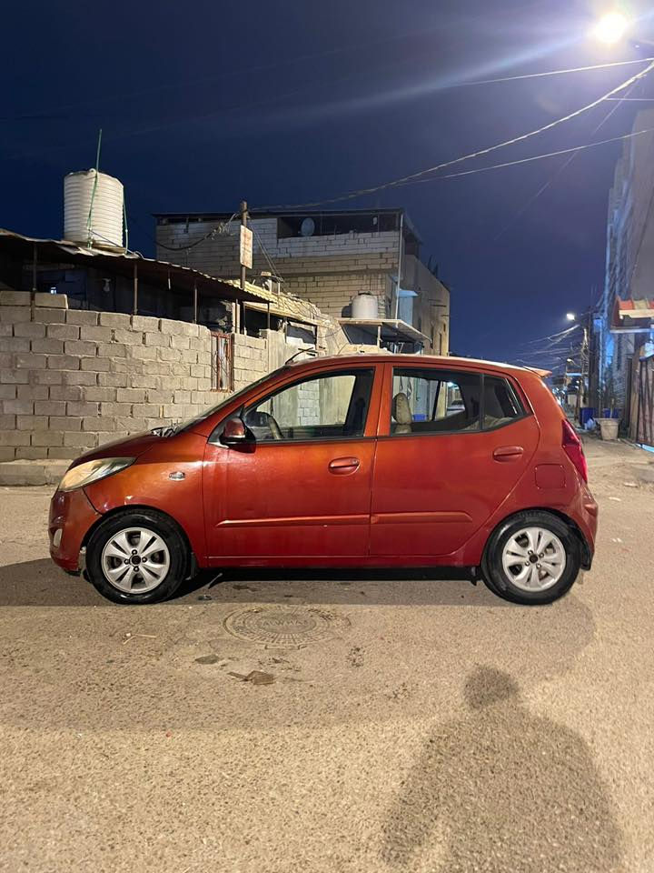 سلام عليكم
i10 للبيع 
موديل 2013
السيارة كدامكم مثل ما موضح بل صور 
السعر 68 وبيهـا مجال  
مكاني بصرة :***********
