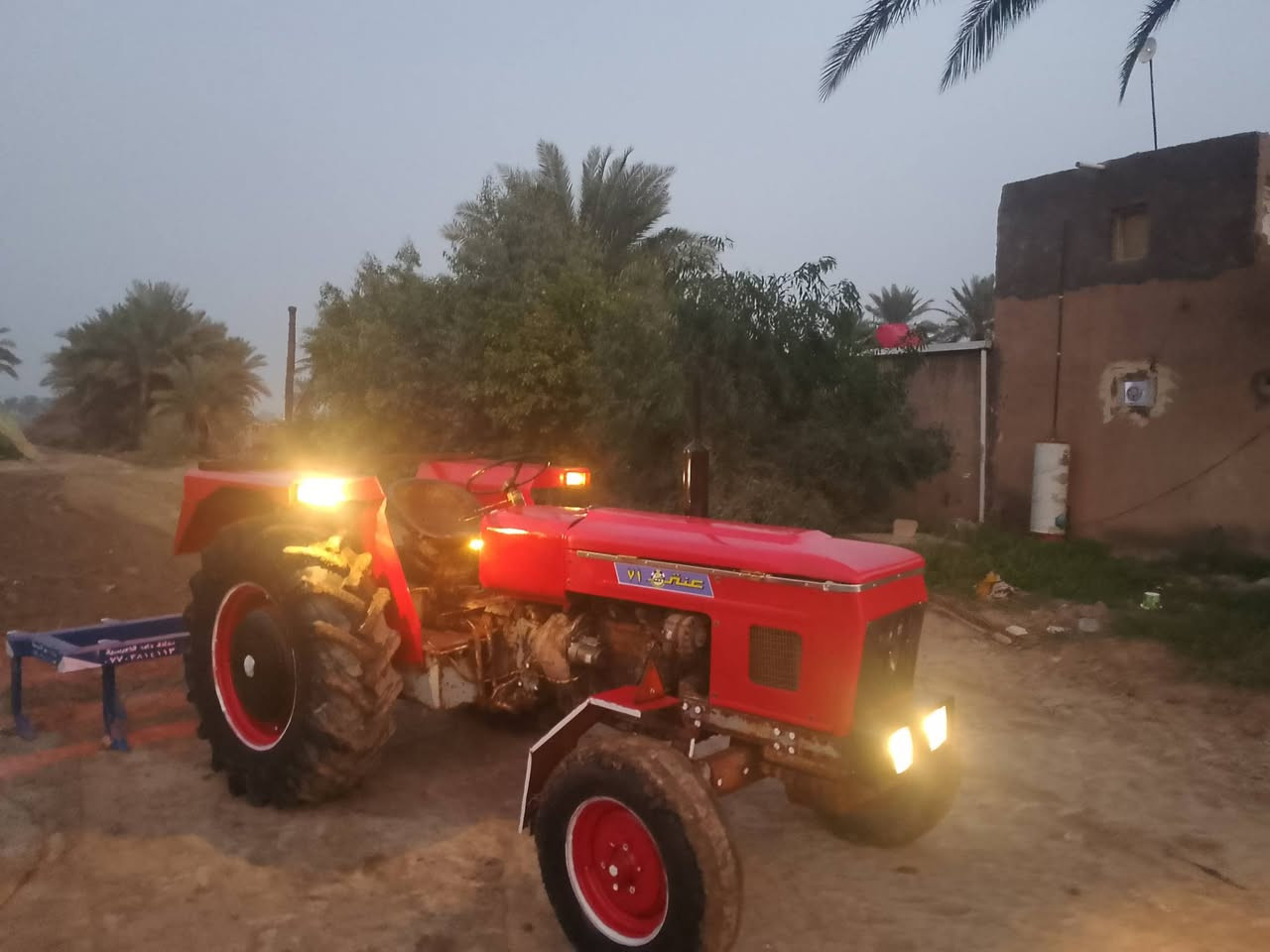 للبيع عنتر موديل 1986 مكينة جديدة بريك تخم ثكال امامي خلفي كهربائيات شغاله باتري جديد نكره سلف كير ومحرك واكسن وجهاز هودرليك مكفولات مكينة جديدة خير من الله أي نقص ما بيه السعر 3500 وبيه مجال بسيط المكان بابل قرب الخط السريع للأستفسار ***********
