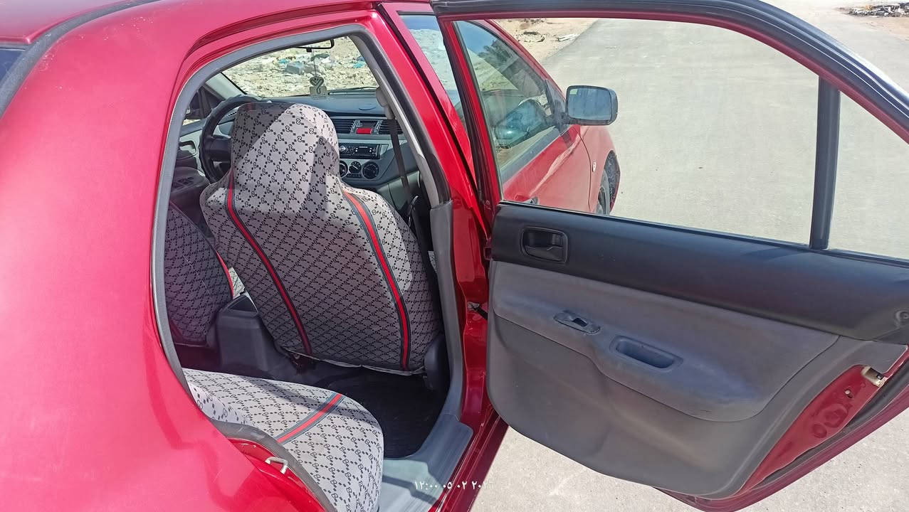 #السلام عليكم...
لانسر بومة 2007 للبيع 
كير ومكينة وكهربائيات خير من الله 
بيها ضربة بقبق الجنطة و باب السائق والباب ما مصلح كما موضح في الصور 
السنوية نافذة والمالك طالب 4 ورقات على المداور. رقم اربيل القديم 
السعر المطلوب 65  و بيها مجال 
رقم الهاتف :- ***********
العنوان :- النجف الاشرف
