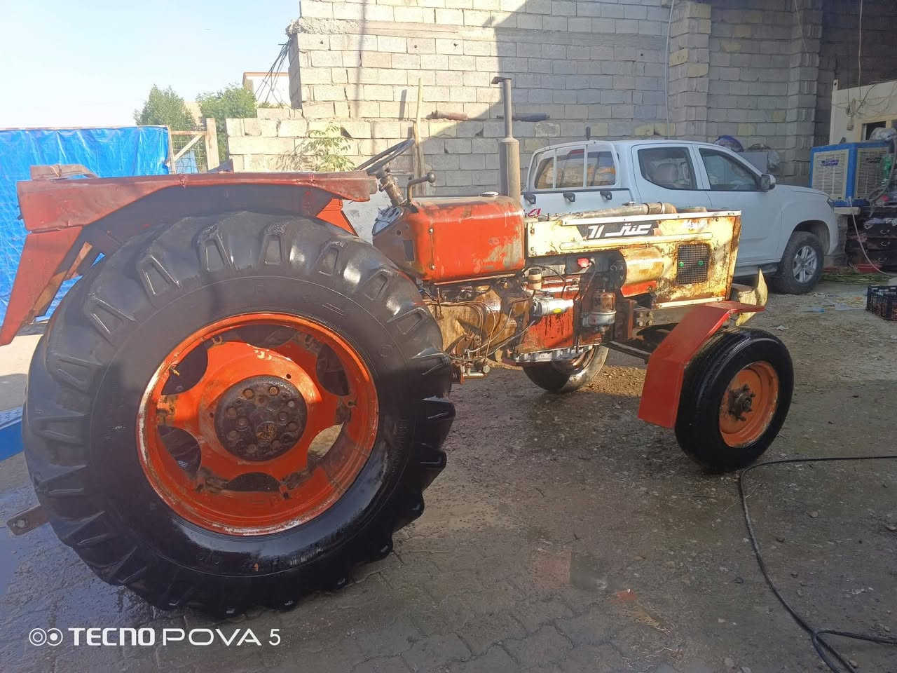 عنتر موديل 86 للبيع مكان كركوك رقم وسنويه بدون تحويل استيرن باور سعر 4 ملاين وبي  مجال كير محرك اكسل هايدروريك كهرباء يأت كل شغال ***********  /  ***********
