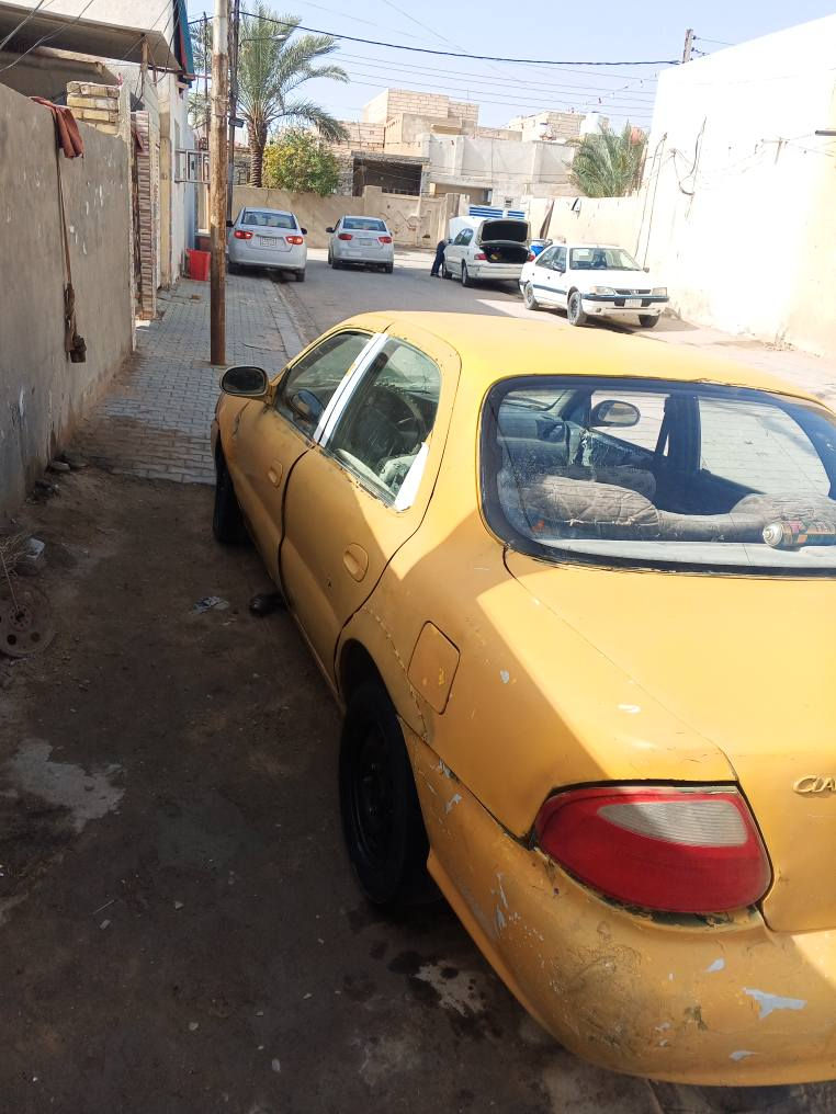 كيا كريدوس موديل 2000 رقم نجف محرك كامري اتوماتك مكان السيارة النجف  السعر 10 ورقات وبيها مجال قليل حك الجية *********** النجف, العراق
