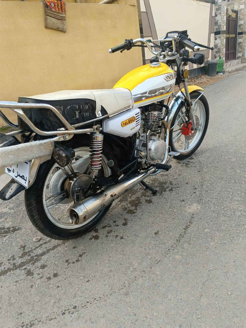 سيفان 24 مجفت جديد مكينة خرسة كاملة من كلشي نكرة سلف أوراق كاملة الدراجة نضيفة مكاني  الخالص فلكة مصطفى جواد السعر 625. وبية مجال لاستفسار ***********.
