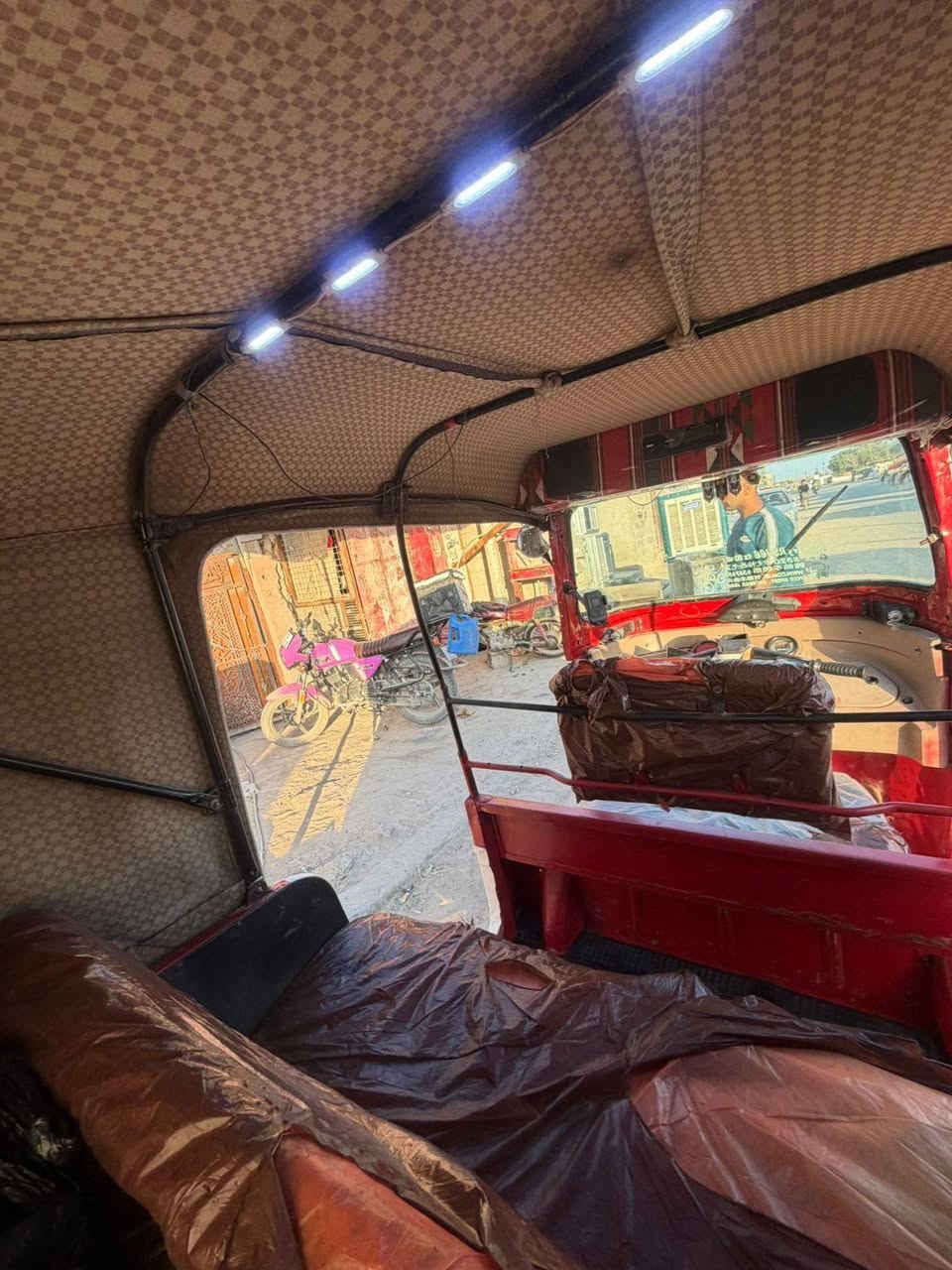 تكتك موديل 19لوجبه لوله رقم وسنويه نكليزي تحويل ثاني يوم شوف الفيديو وخابر واني خادم العنوان بغداد سبع قصور قرب مركز شرطة تكتك محرك بل جيس تراي زيرو السعر 4650 بيه مجال قليل حك جيه ***********
