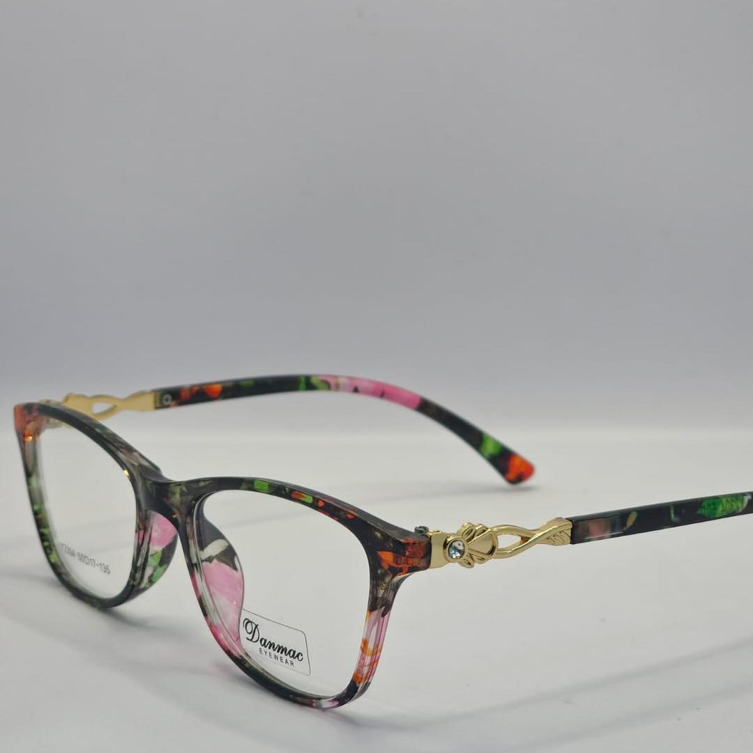 مجموعة اطارات نسائية جديدة متوفرة داخل العيادة✨
براندات عالمية ذات جودة عالية ( ماستر كوالتي )
وتتميز بالتفاصيل الصغيرة المتقنة ونزاكة ألاطار✨

اوقات الدوام من ٣:٣٠ عصراً الى٨:٠٠ مساءً 
العنوان: خانقين _شارع مزرعة_ مجاور مروان فلافل


**إذا كنت صاحب هذا الإعلان وتريد حذفه لأي سبب، رجاءا أرسل رسالة إلى الدعم الفني**