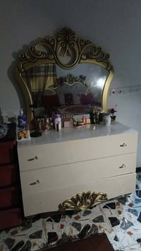 غرفة للبيع • نضيفه • الموصل