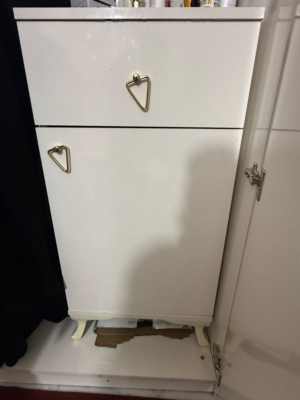 السلام عليكم عندي غرفه تركيه 7 قطع
للبيع   بغداد البلديات ***********.
