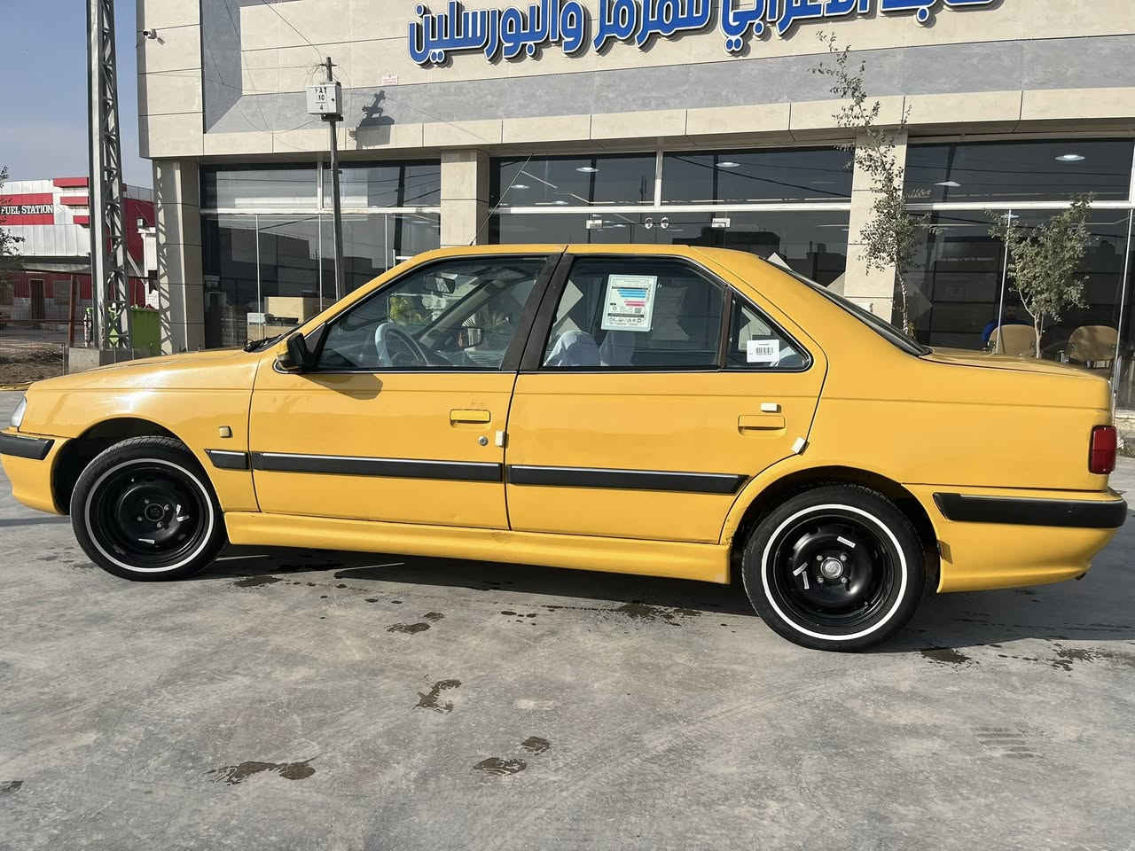 بيجو بارص 2015 حرة بسمي رقم بغداد سنويه جديدة حداديه جديدة المامي والخلفي جديدة دوشمه جديدة ما بيهة كل نقص بيهة صبغ بالجاملغ الخلفي فقط مكينه كير تبريد❄️❄️ كل نقص ما بيهة سعر 48بيهة مجال بسيط مكان سيارة الديوانيه 📞📞☎️ ‭***********
