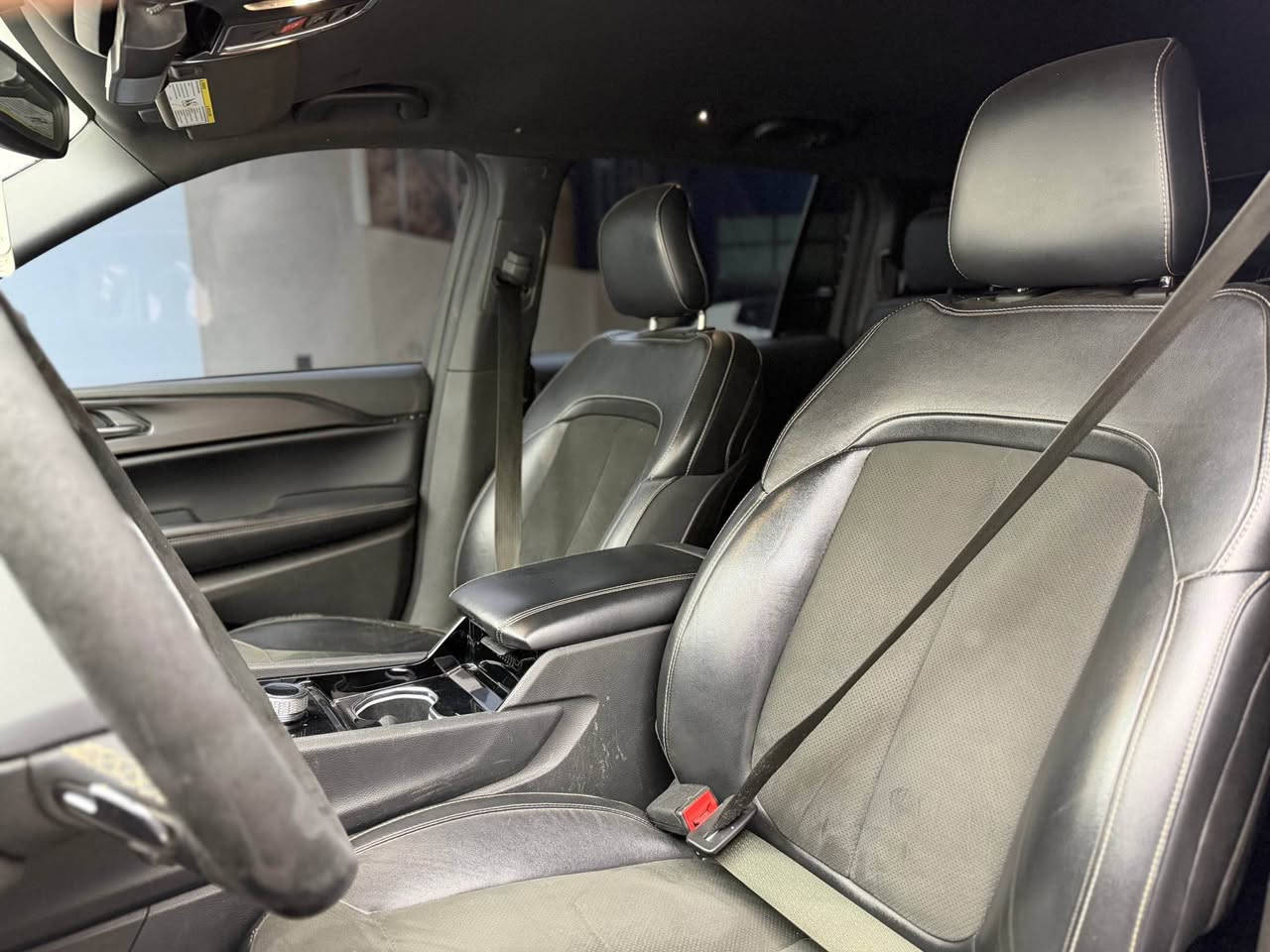 تحطيم الاسعار ب سعر شكل قديم 🔥😍💣
Jeep Grand Cherokee 2023
جيب گراند شيروكي ٢٠٢٣

مواصفات  Laredo Black top
(مقاعد جلد+تدفئة-سقف سلايت-تدفئة المقود-رادار-٧ راكب)

مكينة ٦سلندر حجم ٣.٦لتر 
ماشية ٥١،٠٠٠ ميل و بحالة جداً ممتازة 

 ضرر السيارة اربع قطع بنيد و جاملغ و بابين بدون دواخل ايرباك بس دكمة مرجع سستم السيارة كلش حلوة و نظيفة

رقم كاتي دهوك تترقم شمالي السيارة
مكفولة من كير و محرك و كهربائيات

و ب سعر(225$) ورقة و بيها مجال

مكان السيارة

دهوك -معرض ارشف R-Shev
رقم51 من معارض التيرمينال 

***********
*********** دهوك, العراق
