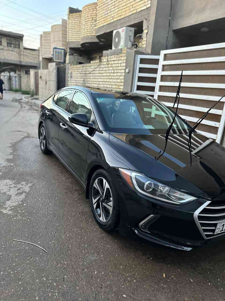 السلام عليكم النترا موديل ١٧ للبيع وارد امريكي
حادث خلفي موضح بلصور 
فول مواصفات لمتد 
فتحه سقف 
بصمه تشغيل 
تحكمات ستيرن 
ثلاث انظمه قياده 
مانع انزلاق 
تخم تاير 
كير مكينه تبريد خير من الله 
سياره جديده كلشي متصرف عليها 
ماشيه ٧٨ الف
رقم بغداد انكليزي  بسمي تحويل ثاني يوم
سونار بلصور السعر ١١٧ وبيهه مجال بسيط حك الجيه 
مكان بغداد زعفرانيه هاتف ***********
