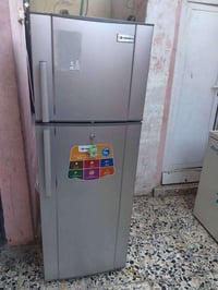 ثلاجه • ١٢ قدم • قفل شرط