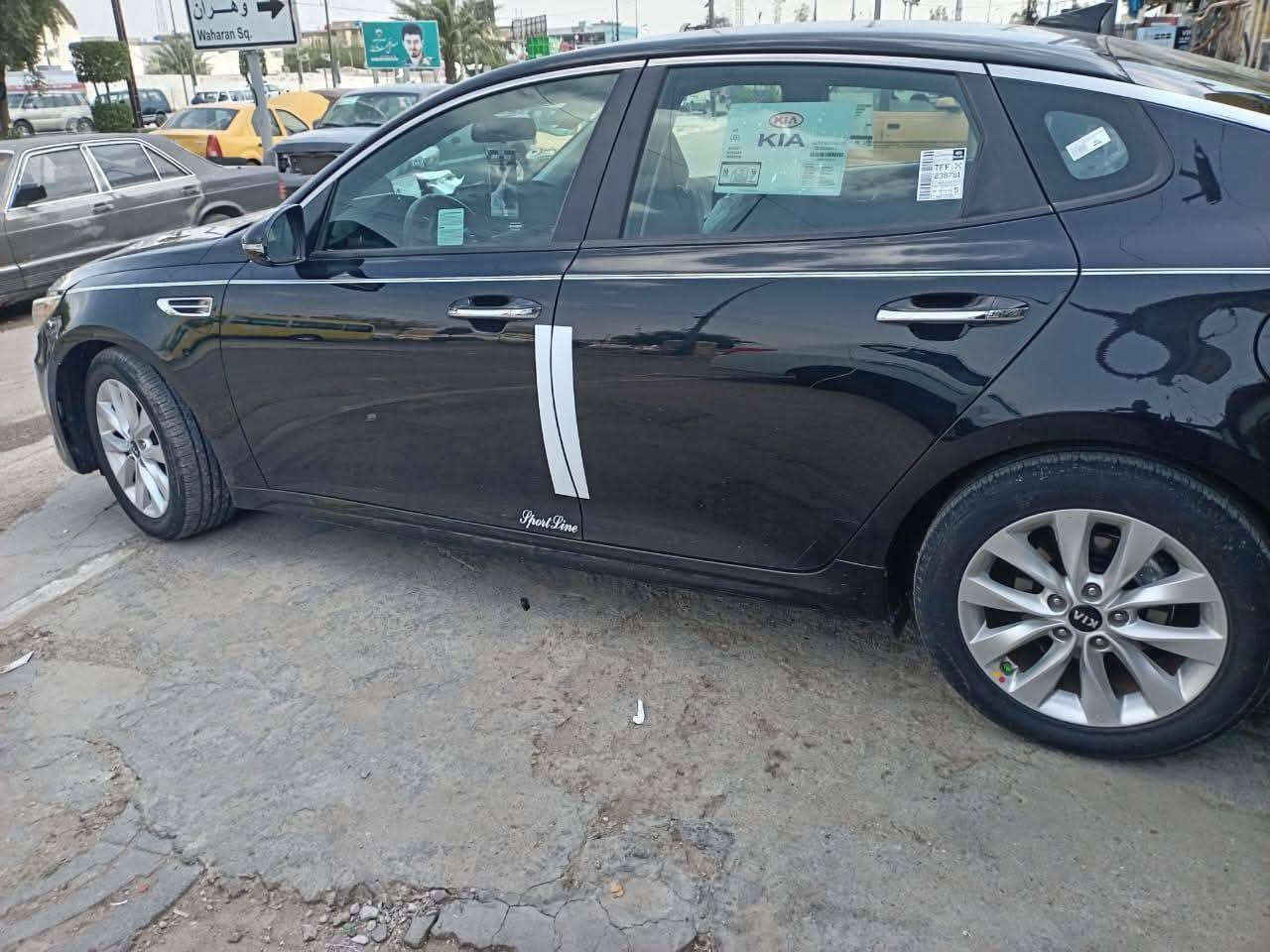 سلام عليكم من رخصت الادمن المحترم اوبتما موديل 2016 مريكي مكينه 2400 جيدي رقم اربيل ابسمي سياره نص فول محرك كير كفاله سنويه 28 بدون دواخل بدون ايرباك سياره مال جناي متصرف عليه ولا فلس ماشيه 130 السيارة بيه قطعتين صبغ فقط كله ليبل واحد منضومه تبريد جديده لايت زنون جديد منضومه كامله اخوان اني مكلف بال نشر رقم صاحب السياره هاذ بي وتساب *********** السعر مناسب جد 117 ورقه  عنوني بغداد مدينة الصدر
