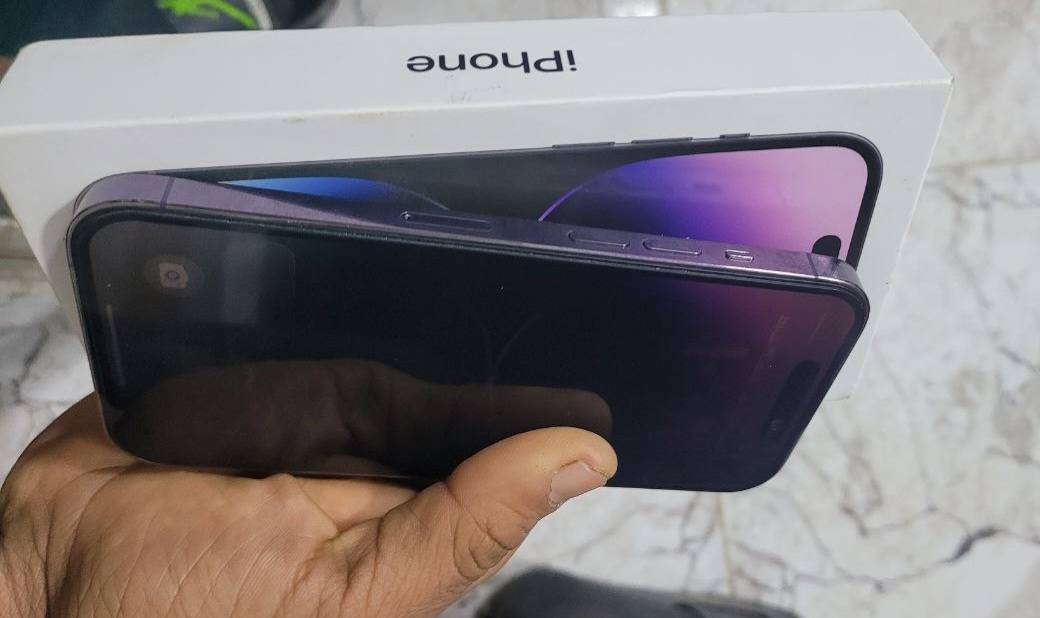 14برو فقط
ذاكره 256 
بطاريه 80 بلاديه 
مبدل شاشه فقط شرط اصليه
سعر 525 
بي مجال 
مكان ديالى بعقوبه 
الرقم ***********
