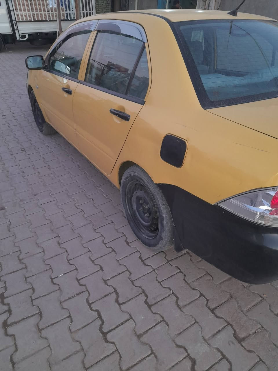 الانسر مديل ١٠ مصفره تحويل مباشر جاهزه من كلشي عاضهة ٦٨وبها مجال ***********
