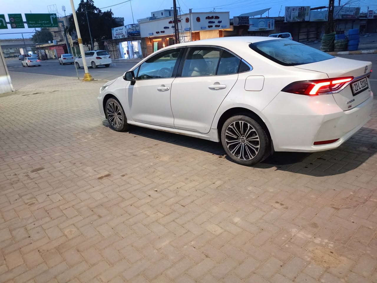 كورلا خليجي ساس GIi موديل 2020 محرك 1800 بانزيين
رقم اربيل إنكليزي سنوية لل2030 ماشية 133 الف 
 مواصفات السيارة 
/الدشبول والابواب جلد مطعم اسود وبيجي/كشنات جلد بصمة/ تنته/ مري شفط / شاحن موبايل / تبريد قطعتين أمامي وخلفي/تحكمات استيرن / رادارات جانبية/ نظام سبورت 
 السيارة مفوولة فوول 
السياره بيهه ضرر بارد فقط وصور السونار مرفقة بالصور 

السعر المطلوب 164وبيهه مجال شي بسيط 
مكان السيارة تكريت 
***********
