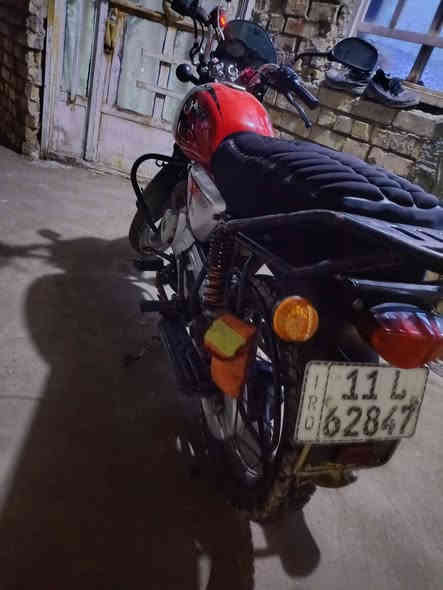 السلام عليكم 
دراجة بوكسر موديل 2021
نازلة بال 2022/1/10
مجفتة شركة دراجة ناعمة كلش وحلوة  دهن كله امزويل 
بأسمي تحويل مباشر 
سعرها مليونين وبيها مجال بسيط 
غير متواجد خاص 
فقط اتصال 
***********
