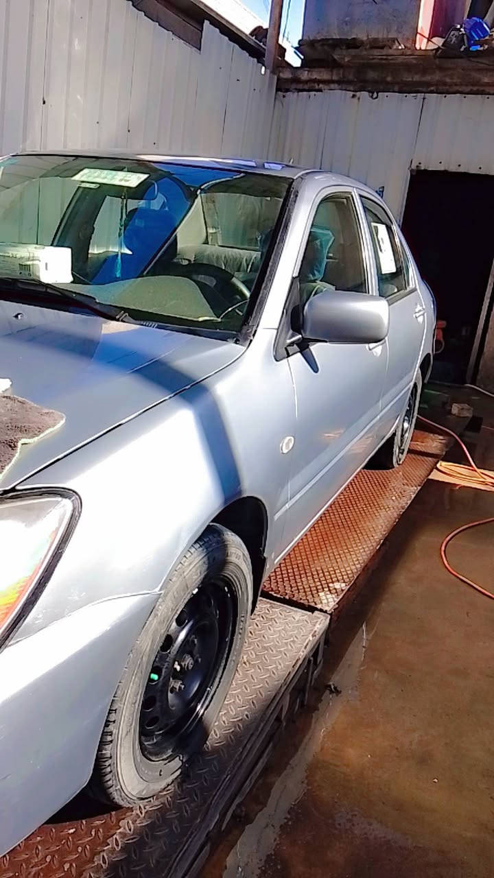 سلام عليكم لانسر ٢٠٠٧سياره مكفول ما عده طخه بل جاملغ خلفي سياره كير محرك مكفول تبريد مكفول سياره جاهزه سيره بسمي مصبوغه عام لجماليليه سعر٧٠بيهه مجال قليل رقم ***********
