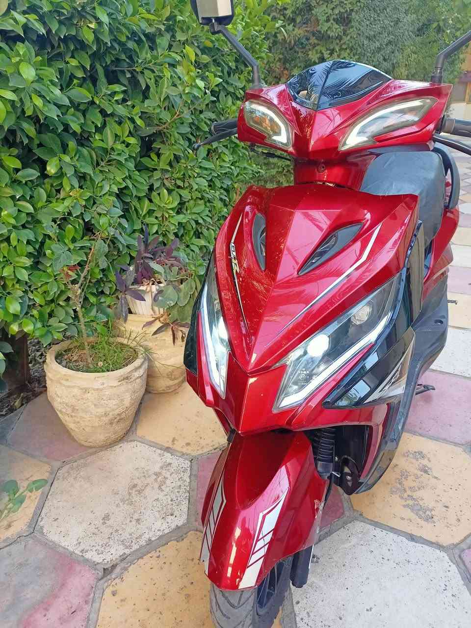 دراجة للبيع
مكينه ماكس ياباني 
ريمونت تحكم تشغيل عن بعد
كلشي ما مبدل بيها 
نظافة 95%
دراجة سعرها 500 
اذا شراي هذا رقمي 
***********
بعقوبة خرنابات
