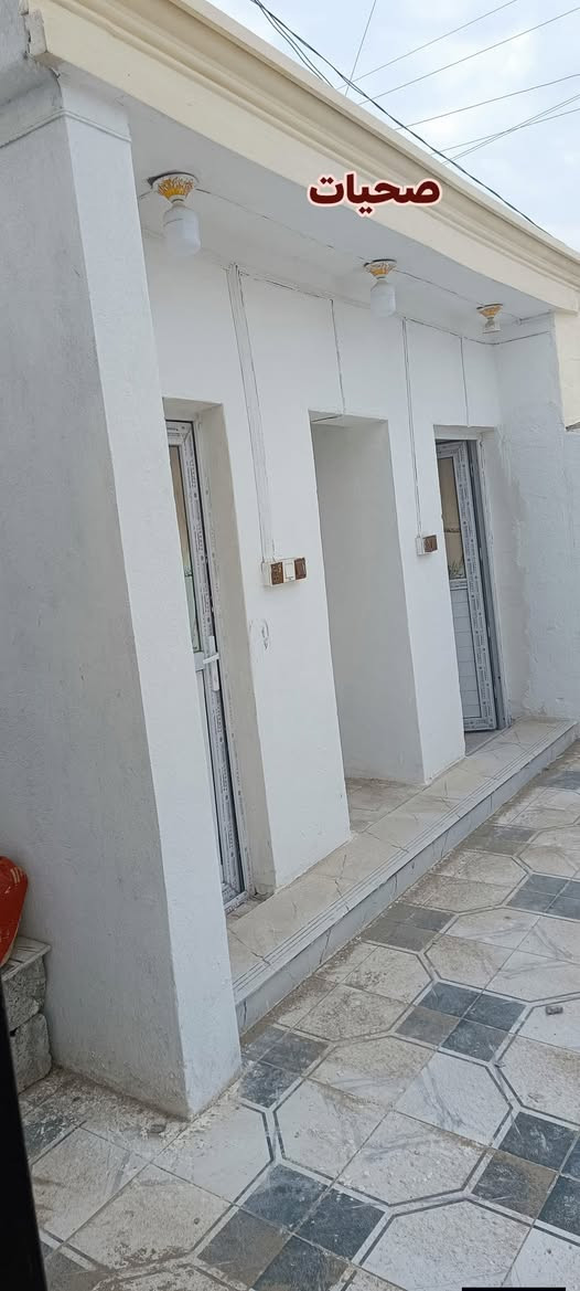 🏡 #للبيع_بيت_مصفر– جاهز للسكن
🔹 المساحة: 150 متر
🔹 الوضع القانوني: معاملة مروجة وكاملة 100%
🔹 الموقع: موقع قريب من معمل المعجون
🔹 الخدمات: متوفرة بالكامل 
🔸 #يتكون_البيت
✔ استقبال أنيق
✔ صالة كبيرة وواسعة
✔ مطبخ عملي
✔ غرفة نوم بالإضافة منور جانبي يوفر تهويه واضاءة
📌 البيت نظيف ومرتب مناسب للسكن العائلي 
        الصور موضحه بالمنشور ادناه 🔻🔻
📞 #للاستفسار_والمعاينة_التواصل_خاص
        ***********
        ***********
