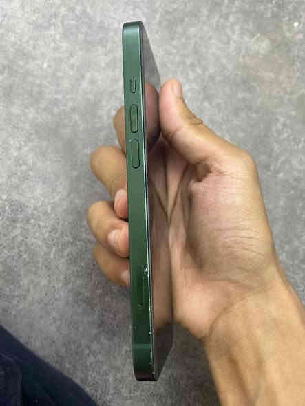 سلام عليكم شباب هذه الجهاز للبيع نضافه فول جهاز مكفول شرط الفحص ايفون 13 لون زيتوني امريكي ذاكر 128 بطاريه 93 الجهاز مكفول السعر 430 الف وبي مجال عنواني بغداد الغزاليه اي استفسار خاص او على الرقم ***********
