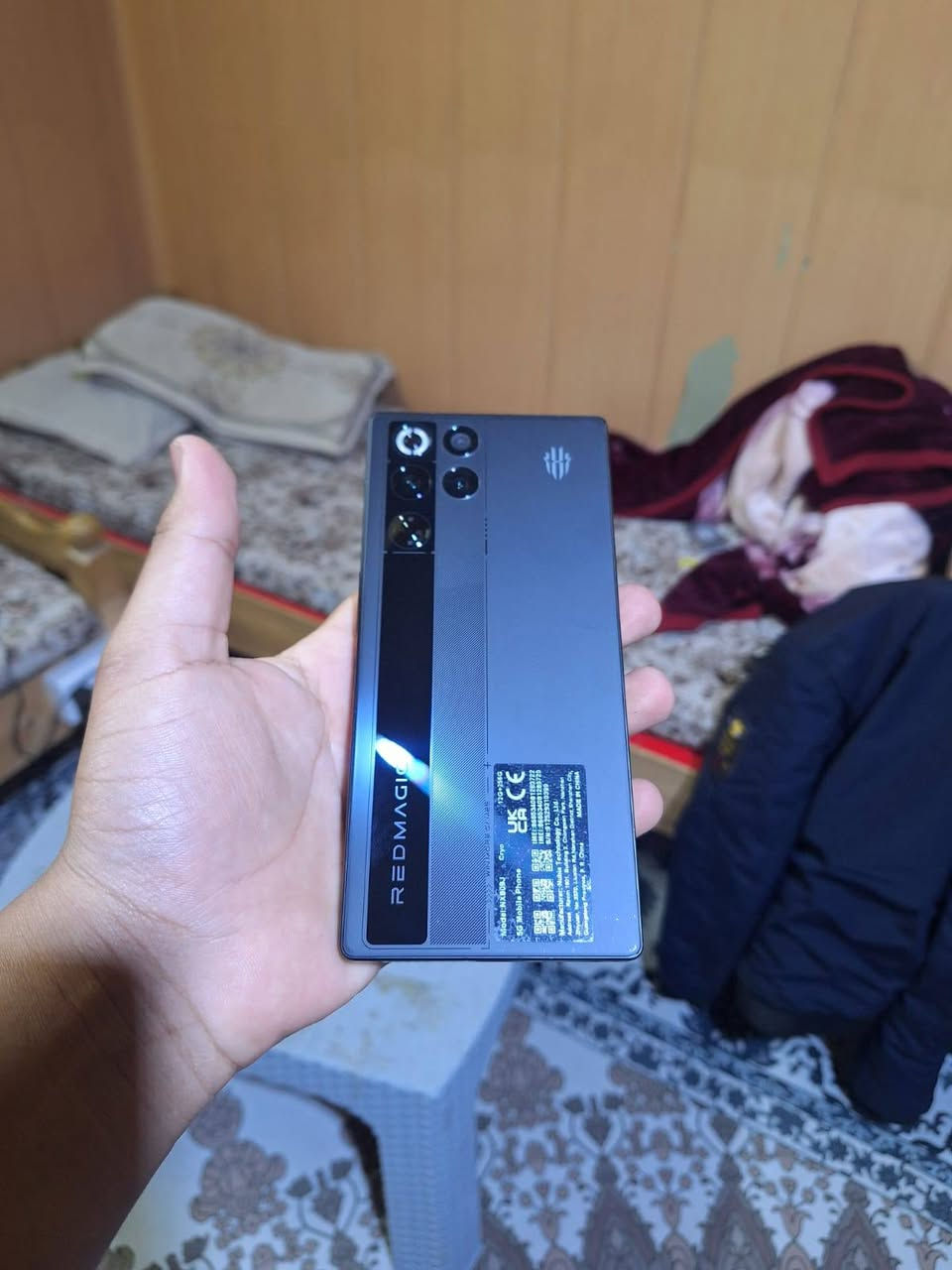 -  RED MAGIC 11 PRO
ريد مجك 11 برو

- للـبيع فقط

- ذاكـرة ﴿ 256 ﴾

- رام ﴿ 12 + 12 ﴾ 

- جـهاز نـظيـف حيـل وكـلشـي موضـح بالصـور 

- الـمروحـة شـغالـة 

- الـجهاز ﴿ مـا مفـتوح ﴾ 

- الـجهاز ضـمان 12 شـهر 

- أستـخدام اقـل الشهـرين 

- مـلحقات ﴿ كـارتونة . شاحنة . كيبل . كفر جديد ﴾

- الـسعر ﴿ 900.000 ألـف ﴾ 

- مـكاني ﴿ صلاح الدين   طوز ﴾ 

- تـواصل ﴿ _ واتـساب ﴾
توصيل ما عندي
- ***********
