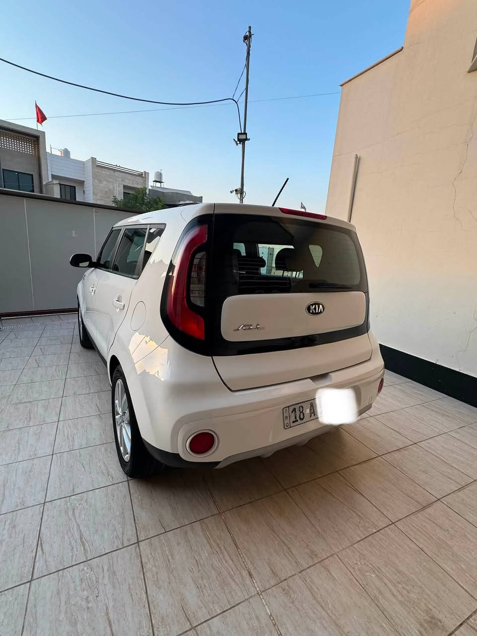 السلام عليكم 
للبيع بدون مراوس
صول ٢٠١٩ وارد امريكي مرقم بابل محرك ٢٠٠٠  ماشيه ٣٥ بدون ايرباك شاشه كبيره ويل كب كامره خلفيه سياره عل بلاد نضيفه جدا 
حادثهه جنطه وجاملغ خلفي وبيهه بارد بالباب الامامي 
السعر ١٢٩ وبيهه مجال 
للاستفسار ‭***********‬
